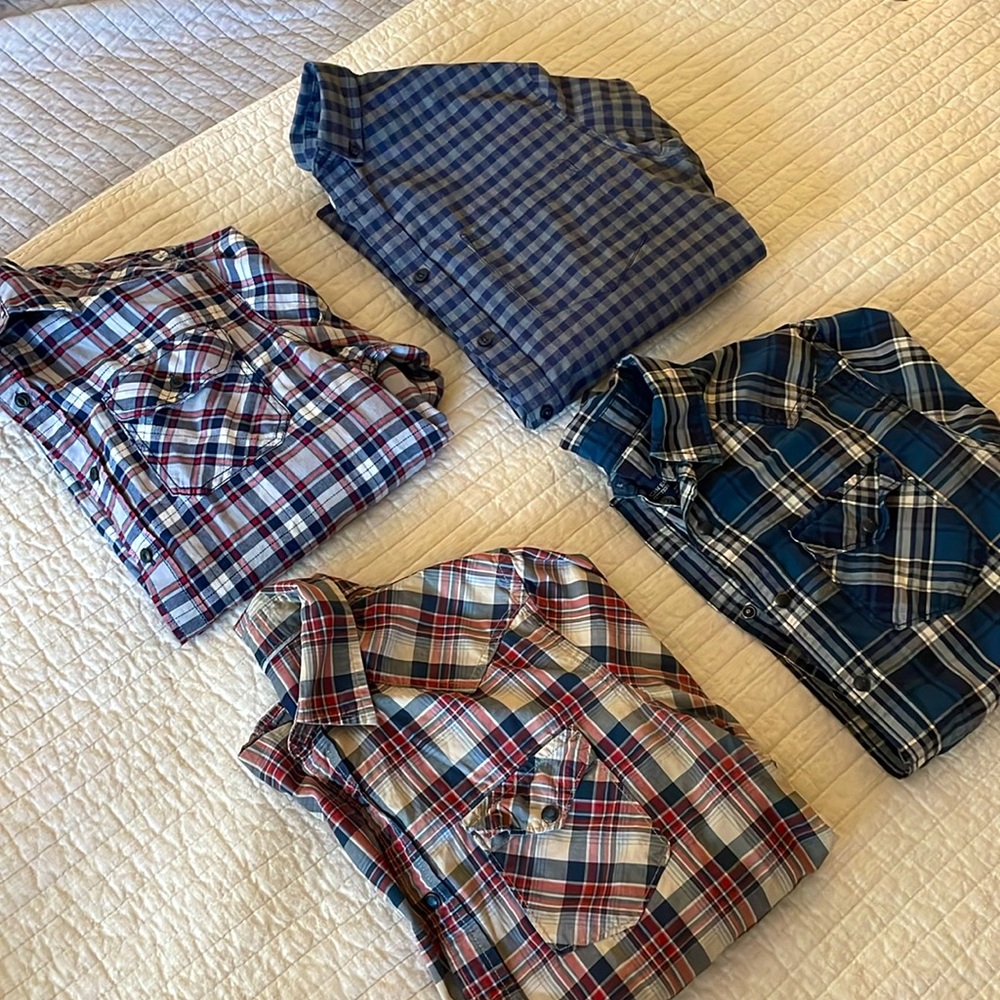 SALE ✨Men’s Long Sleeve Button Down Shirt Bundle (4 Total) Size Medium